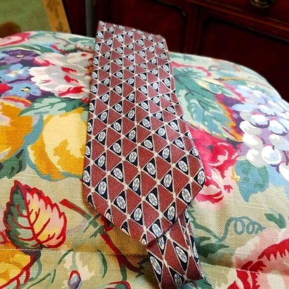 MEN'S TIE!!! GREAT LOOKING!!!.EXCELLENT SHAPE!!! - Picture 1 of 1